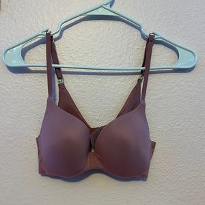 Victoria’s Secret bra 32B